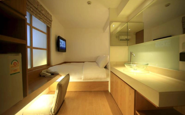 Silom One