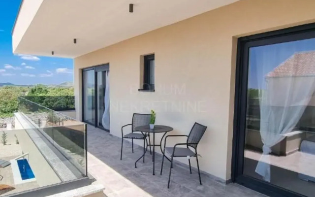 Villa Sunset With Outdoor Pool