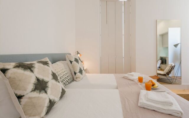 JOIVY Chic studio w/city view in Santa Catarina, 10mins from São Bento Palace