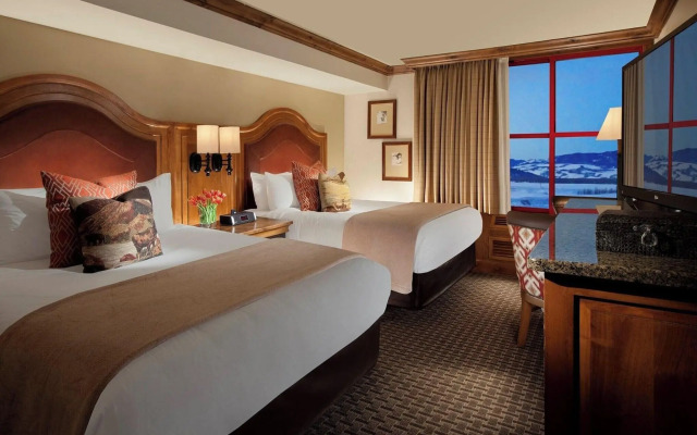 Snake River Lodge - Amenities at Sister Property
