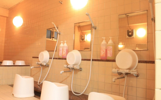 T&K Hostel Kobe Sannomiya East