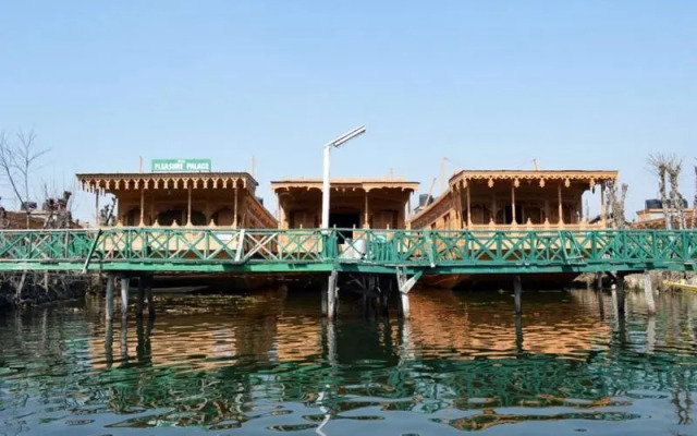 Princess Alexandra Group of Houseboats