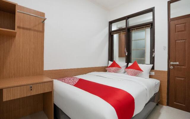 Hegarbudhi Residence by OYO Rooms