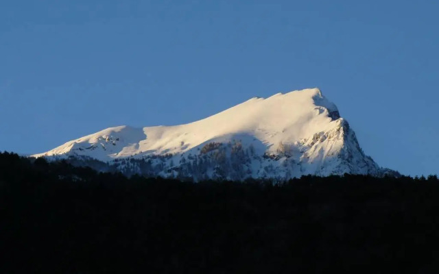 STUDIO ENTRE SAVINES ET EMBRUN PRES DU LAC DE SERREPONçON