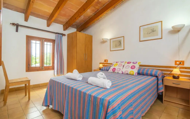 Villa in Pollenca With Private Pool & Garden