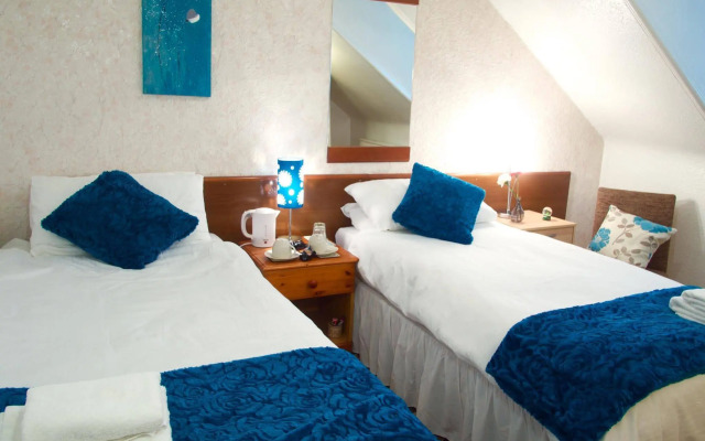 Crown Hotel Guesthouse