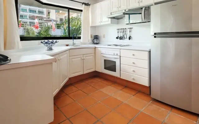 One Beach Street 310 C