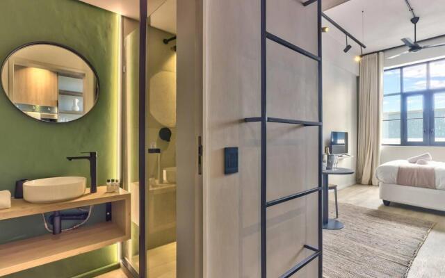 Trendy Urban Apartment in East City - Central CBD