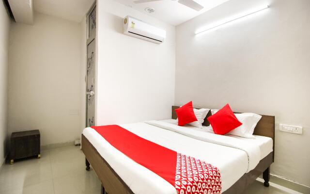OYO 64319 Hotel Joy