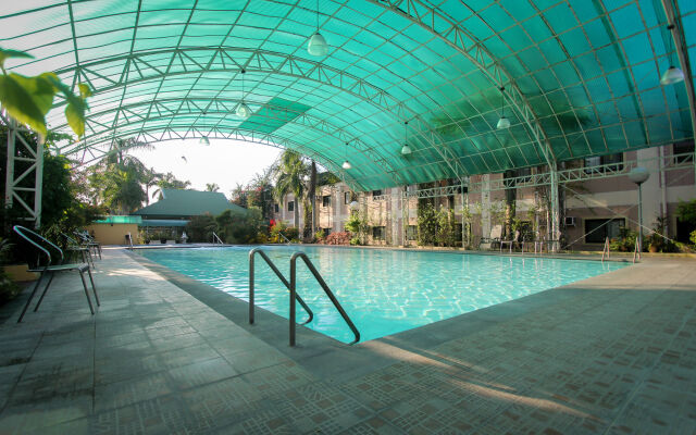 Luisita Central Park Hotel