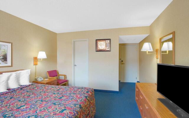 Days Inn by Wyndham Auburn/Finger Lakes Region