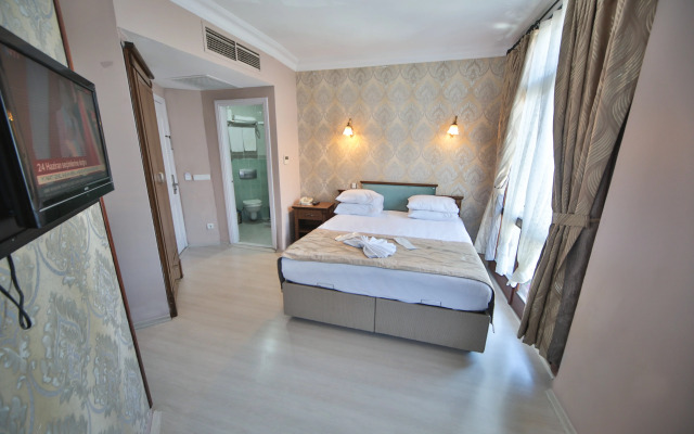 Artefes Hotel Old City
