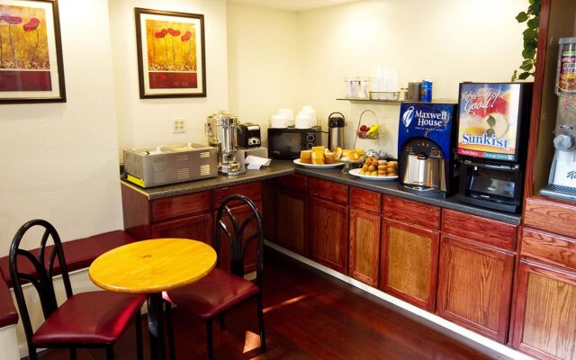 Magnuson Hotel Virginia Beach