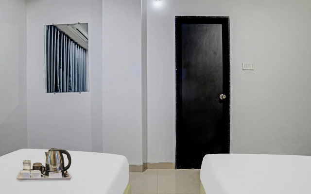 OYO 81349 Townhouse Friends Inn