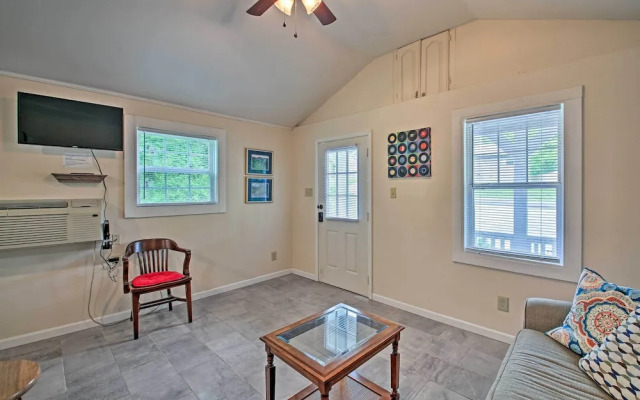 Near Nat'l Park: Hollywood Park Hot Springs Home