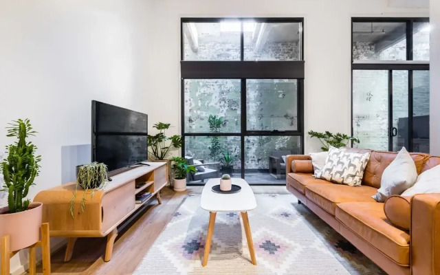 Isla 2Bdr Fitzroy Apartment