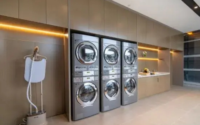 Homeinn Plus Hotel (Kuytun Railway Station)