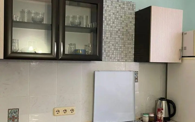 Gold Apart (Gold Apart) on the University Embankment 36B