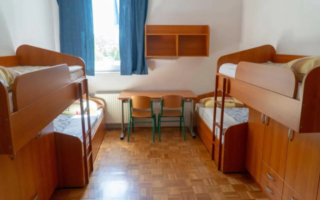 Dijaški dom Bežigrad Ljubljana Hostel
