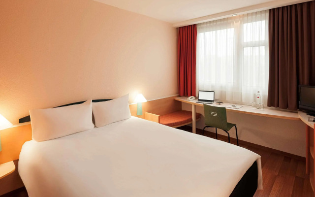 ibis Nuernberg City am Plaerrer