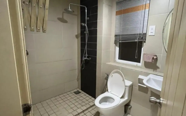 The Haven Lakeside Residence by Quadvanos