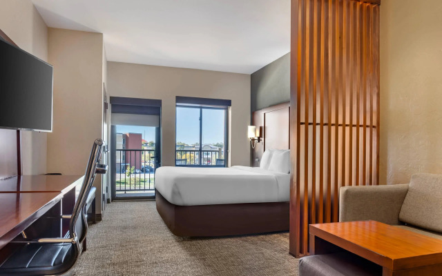 Comfort Suites Florence - Cincinnati South