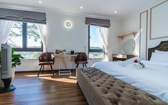 N Queen Apartment Hotel