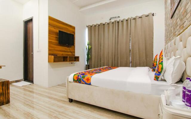 FabHotel Sky Lark Farm