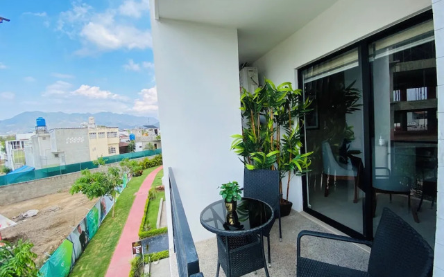 Bambu Residencial with Pool Near Beach