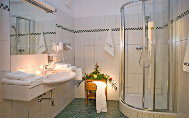 Cella Central Historic Boutique Hotel