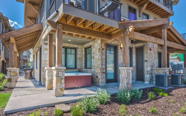 Park City Blackstone 14