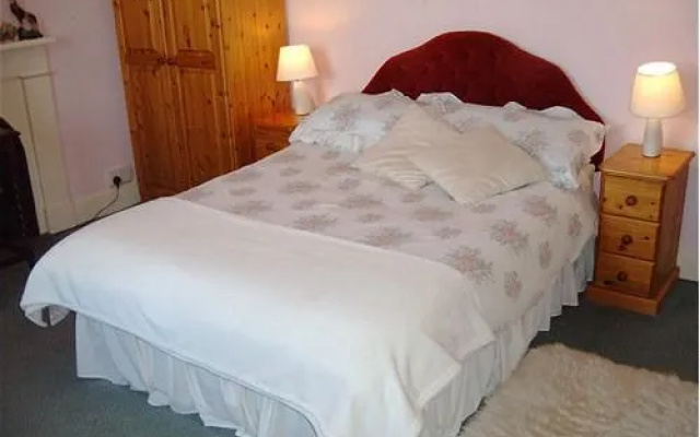Waiten Hill Farmhouse B&B