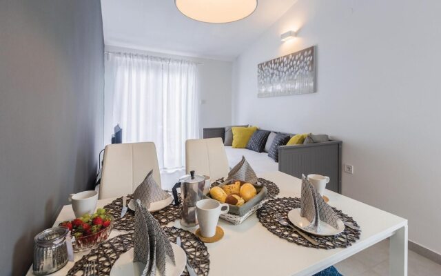 Awesome Apartment in Porec With 1 Bedrooms