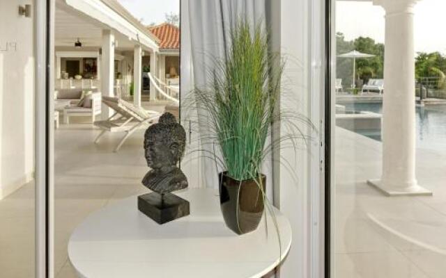 Seafacing Villas Apartments Rentals