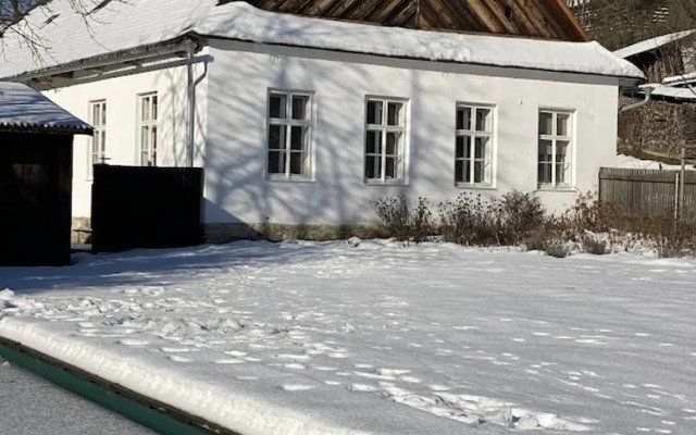 Villa in Javorek Near Zlamanec Park