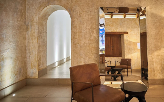 Singular Signature Residences