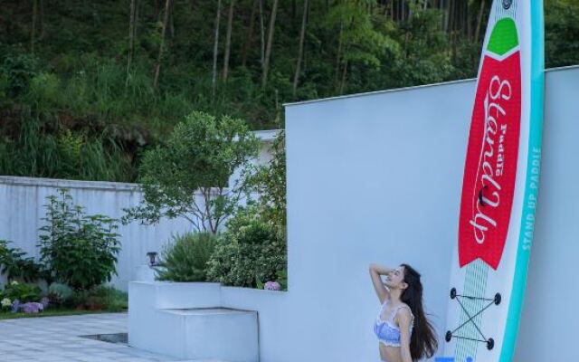 Maitian Starisle Streaming Pool Designer Stay (Yun Shang Grassland Resort Hotel)