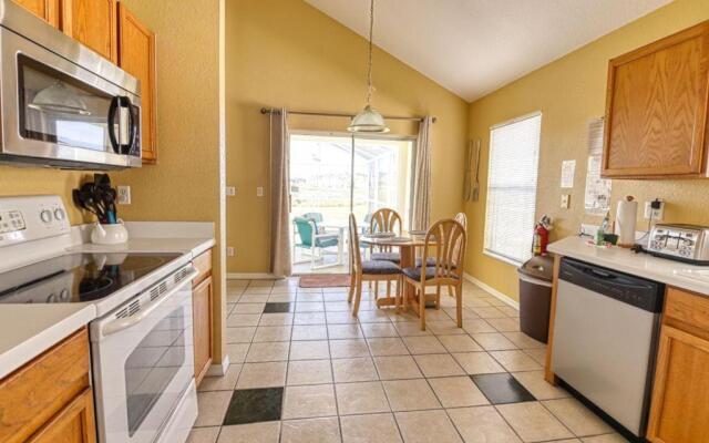 Clifford's Pinewood Estates Vacation Home