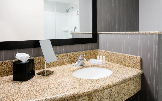 Courtyard Marriott Aksarben Village