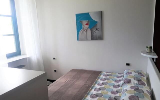 Campione Giulia Exclusive Lakefront apartment by Gardadomusmea
