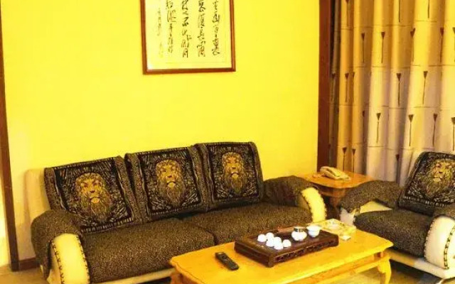 Gold  Deer  Hotel