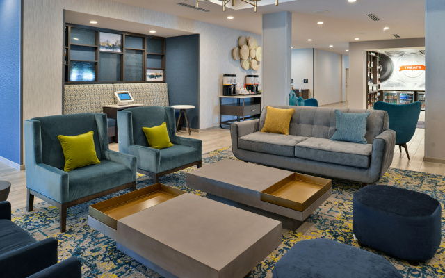Hampton Inn Cedar Falls Downtown