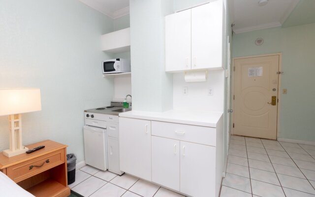 656 Studio Apartment Hollywood Beach
