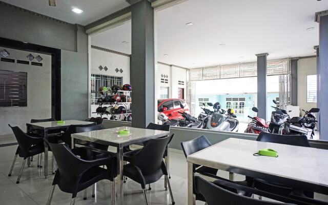 OYO 93355 Maestro Home Syariah