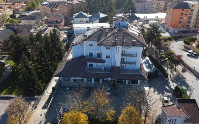 Azzurro Hotel Residence