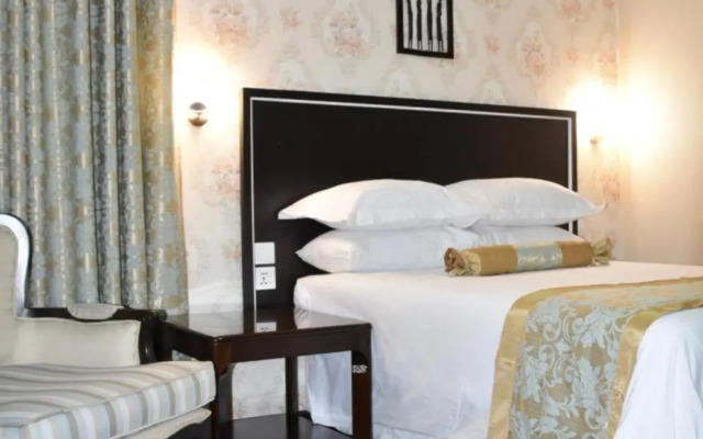 Mlambe Lodges Area 12