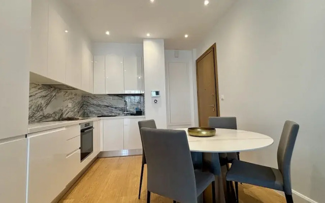 Oxford House Apartment