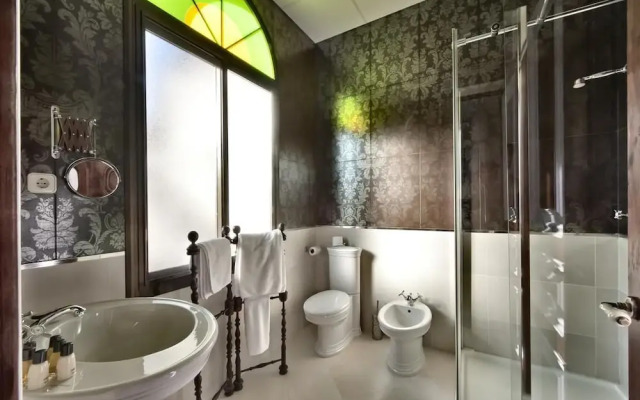 Hotel Casa Ceremines