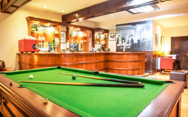 The Woodside Hotel, Aberdour. Exclusive Use
