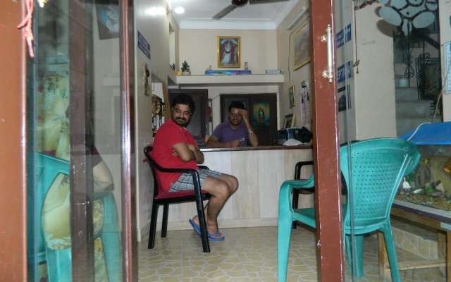 Shivam Paying Guest House